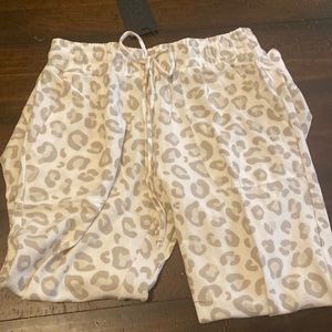 Adorable leopard joggers